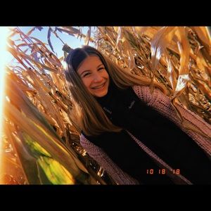 Meet your Posher, Avery